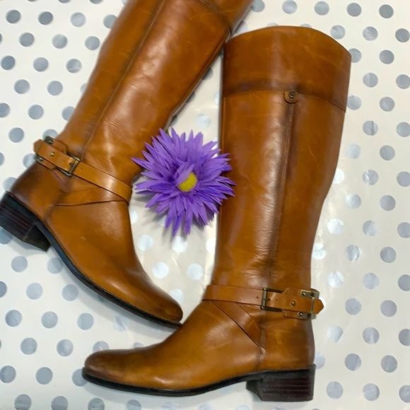 VINCE CAMUTO - Picture 1 of 14